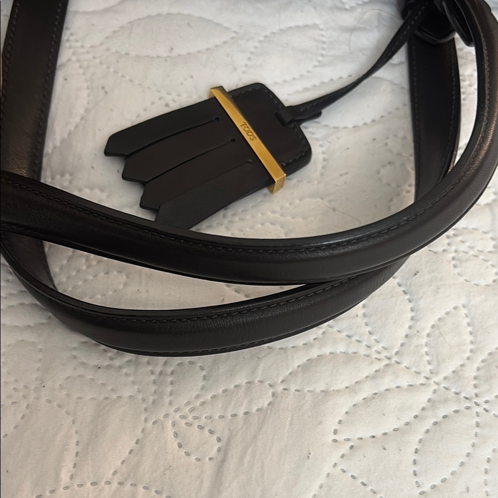 Tod's Vintage Black Leather Tote with Gold Accents Limited Edition Flower Bag - Picture 12 of 14